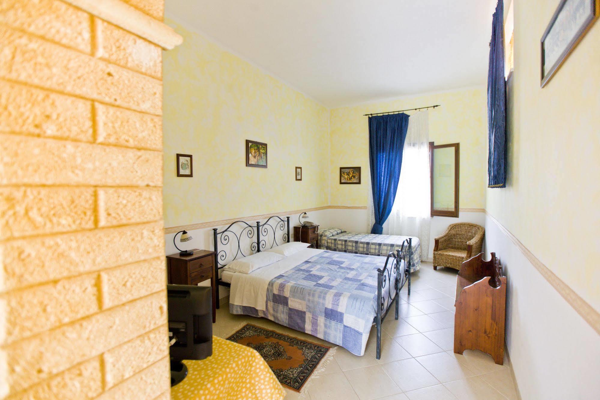 Hotel History 3*